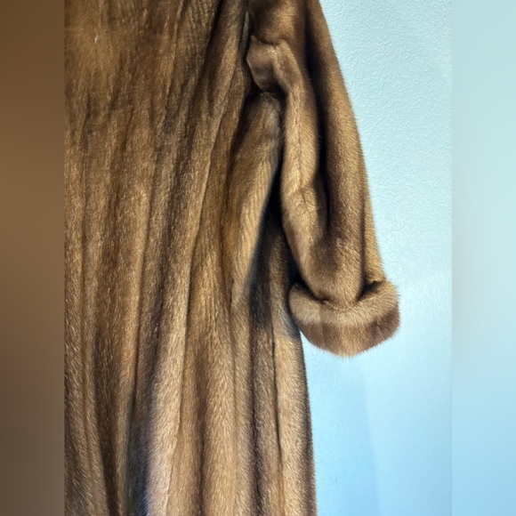 MICHAEL KORS Long Brown Fur Coat with Pockets 🤎🍂 Elegant & Stylish & Classy - Picture 12 of 13